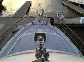 Bow Deck from Bridge.jpg (217536 bytes)