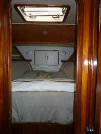 Bow State rm from Hall.jpg (86786 bytes)