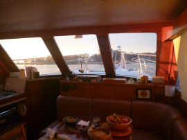Galley Windshield.jpg (124141 bytes)