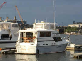 In Dock Starboard Stern.jpg (128081 bytes)